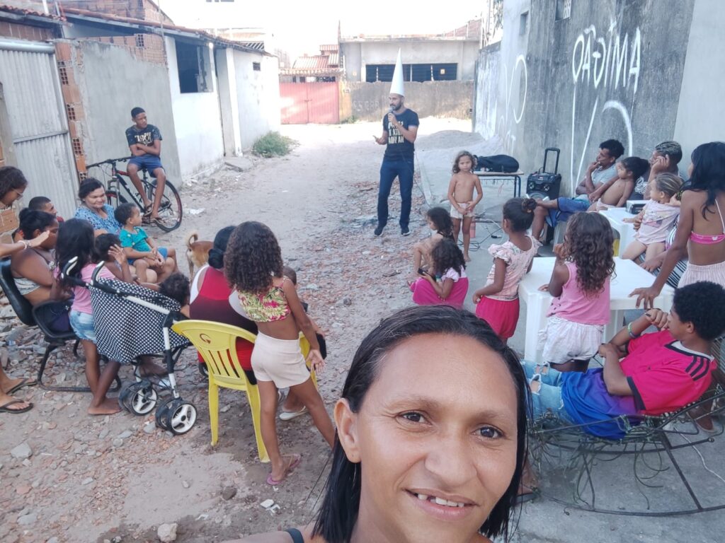 Acadêmico Imortal e Autor Bestseller Leonardo Fleming Lança Projeto Social "Palestra Na Rua" em Cabedelo